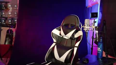 Ryan Long online show from April 17, 2:47 am