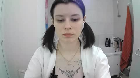 Snapshot of style_bliss chatting on October 1, 4:50 pm Megan online show from October 1, 4:50 pm