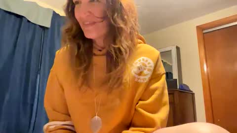 Snapshot of sub4you69brat chatting on February 25, 2:25 am sub4you69brat online show from February 25, 2:25 am