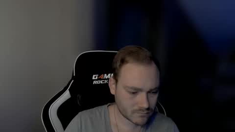 Snapshot of sub_austr chatting on October 4, 12:52 am sub_austr online show from October 4, 12:52 am