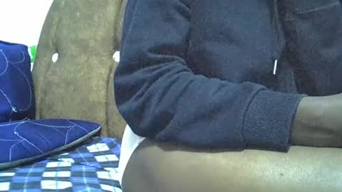 submissive_slut001 online show from December 27, 6:10 pm