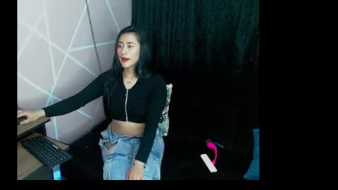 submissiveemily online show from September 9, 11:05 pm