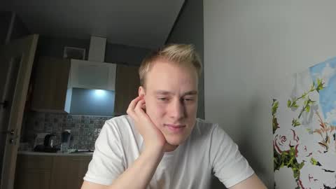 Snapshot of successful_kevin chatting on September 21, 8:24 pm Kevin online show from September 21, 8:24 pm
