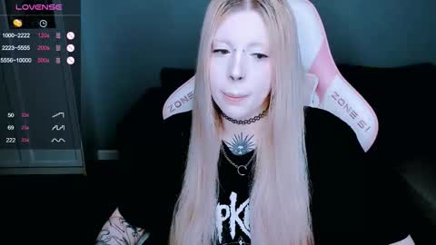 Snapshot of succubus_leslie chatting on October 26, 9:36 pm succubus_leslie online show from October 26, 9:36 pm