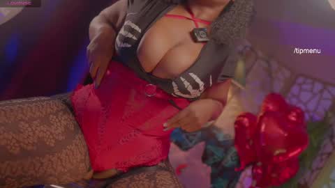 Snapshot of succubus_rosemilk chatting on October 7, 1:23 am Succubus RoseMilk online show from October 7, 1:23 am