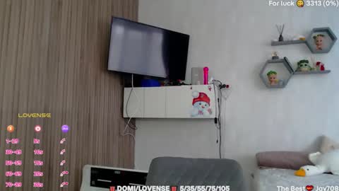 suchcute_ online show from March 10, 3:00 am