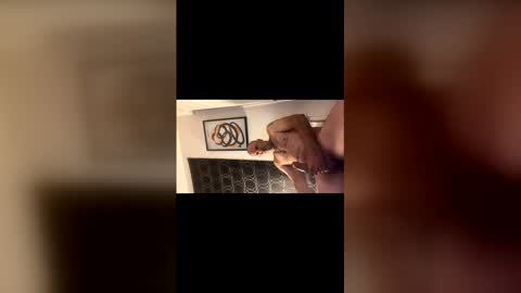 SUCKITU812 online show from April 14, 8:28 am