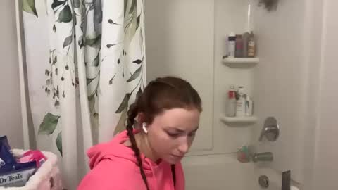 Snapshot of suerrab3304 chatting on October 18, 5:11 am suerrab3304 online show from October 18, 5:11 am