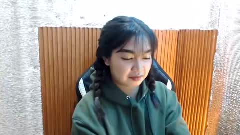 Snapshot of sugarcaramel chatting on February 12, 4:33 pm Sugar online show from February 12, 4:33 pm