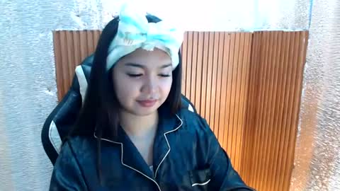 Snapshot of sugarcaramel chatting on January 10, 5:34 pm Sugar online show from January 10, 5:34 pm