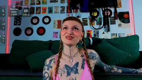 sugarsoot online show from May 22, 5:47 am