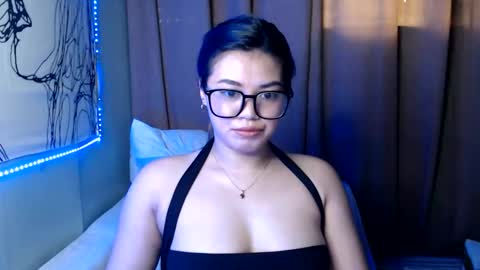 Snapshot of sugarvixen_ chatting on September 24, 8:54 am sugarvixen_ online show from September 24, 8:54 am