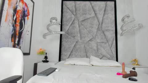 sukisimmons online show from January 6, 3:49 pm