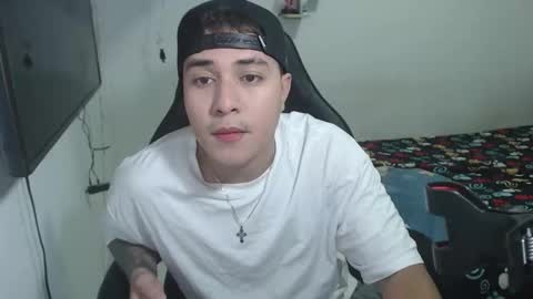 Snapshot of sully50126 chatting on October 14, 3:09 am sully50126 online show from October 14, 3:09 am
