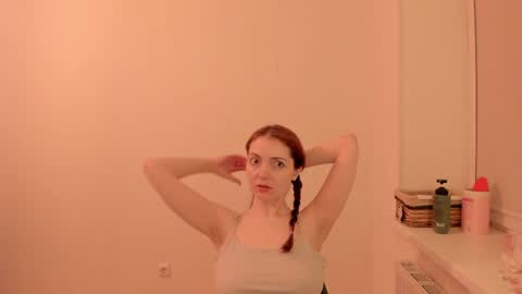 Summer Preston online show from April 12, 7:29 pm