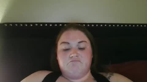 summerwaterfall online show from May 25, 3:56 am
