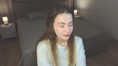 Angella online show from December 19, 4:30 am