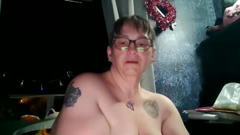 Sunflower Brandy and  Hard JO online show from February 1, 9:39 am