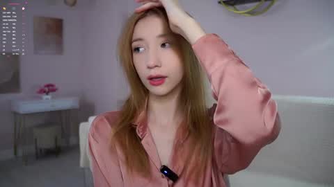 Snapshot of sunnmoonn chatting on September 25, 1:40 pm Lily online show from September 25, 1:40 pm