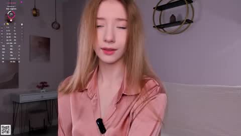 Snapshot of sunnmoonn chatting on September 13, 1:46 pm Lily online show from September 13, 1:46 pm