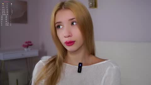 Lily online show from November 25, 2:38 pm