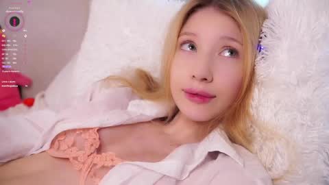 Lily online show from May 14, 3:10 pm