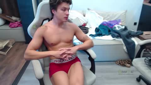 Snapshot of sunny1girl chatting on October 19, 10:42 am Alice and Sergey online show from October 19, 10:42 am