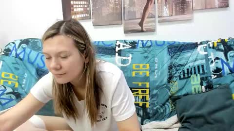 Snapshot of sunny__sammy chatting on September 24, 1:23 am Sammy online show from September 24, 1:23 am