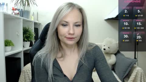 Naomi online show from November 7, 3:42 am