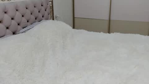 Snapshot of sunny_love__ chatting on October 16, 7:41 am Vanessa online show from October 16, 7:41 am