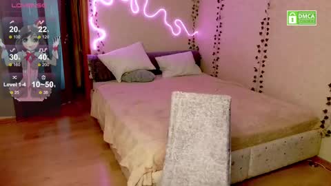 Snapshot of sunny_mood chatting on February 10, 7:15 am sunny mood online show from February 10, 7:15 am