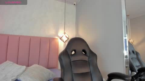  S U N N Y online show from October 21, 12:54 pm