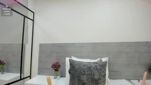 sunnywhitee online show from December 16, 7:09 pm