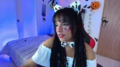    online show from October 3, 3:53 pm