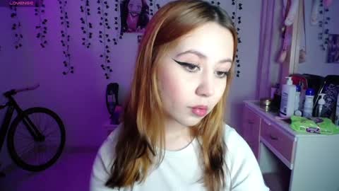 Snapshot of sunset_pienk chatting on October 9, 5:24 am Sunset online show from October 9, 5:24 am