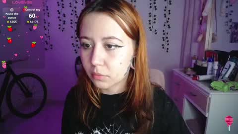Snapshot of sunset_pienk chatting on October 4, 7:06 am Sunset online show from October 4, 7:06 am