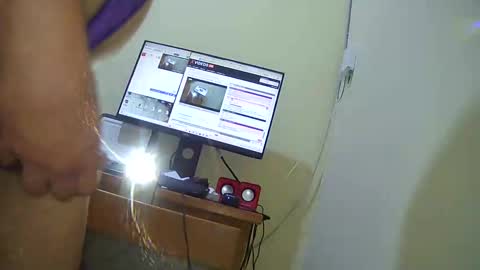 Snapshot of superboy977 chatting on October 12, 6:50 am superboy977 online show from October 12, 6:50 am