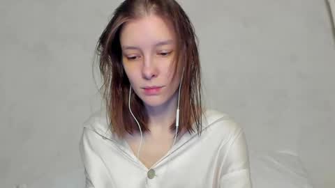 Una online show from April 28, 11:20 pm