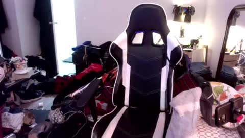 Phillup Slutz online show from February 14, 8:00 pm