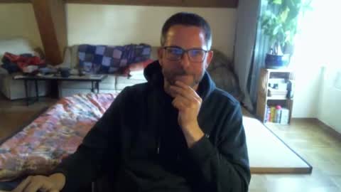 supersquirrel81 online show from April 1, 4:04 pm