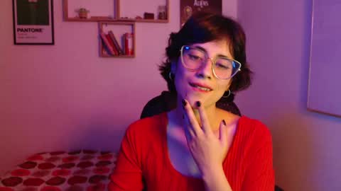 Snapshot of susana_w chatting on December 4, 3:53 am susana_w online show from December 4, 3:53 am