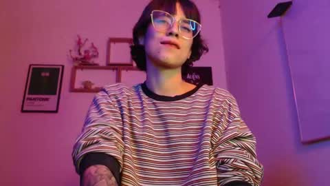 Snapshot of susana_w chatting on December 7, 2:14 am susana_w online show from December 7, 2:14 am