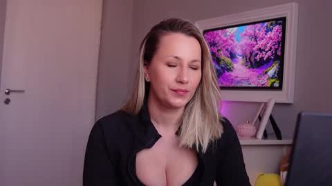 SusanJewel online show from March 14, 2:10 pm