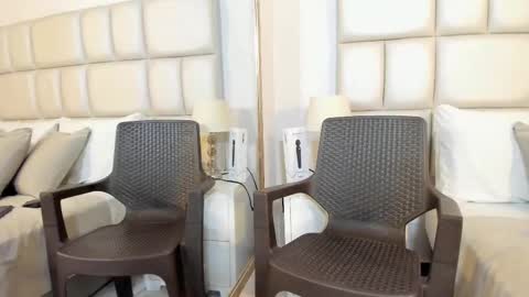 susanthomass online show from March 11, 8:45 pm