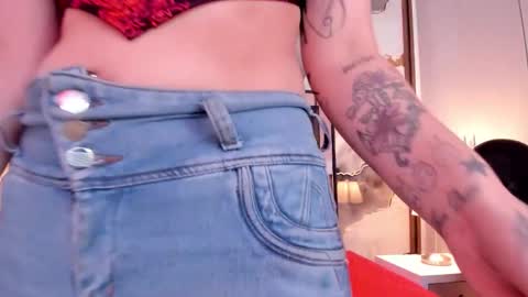 susanvilla online show from January 31, 8:17 pm