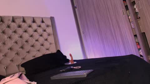 Andrea online show from March 7, 1:38 am