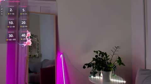 Hey Im Suzane online show from December 23, 3:02 am