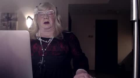 My name is Sissy or more fully Suzanna Aprilia Maria Mariquita Catarina Chinita Banci. Soy una puta - que chimba ladybug online show from January 24, 10:08 pm