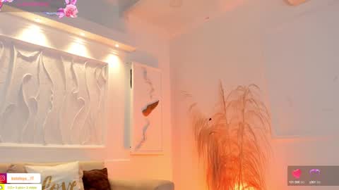 Suzy online show from January 17, 9:17 pm