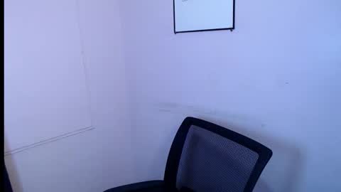 Snapshot of swallow_cummersx chatting on October 11, 5:56 am Jasmine online show from October 11, 5:56 am